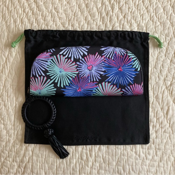 Brand New Shanghai Tang 100% Silk Clutch - Picture 2 of 12